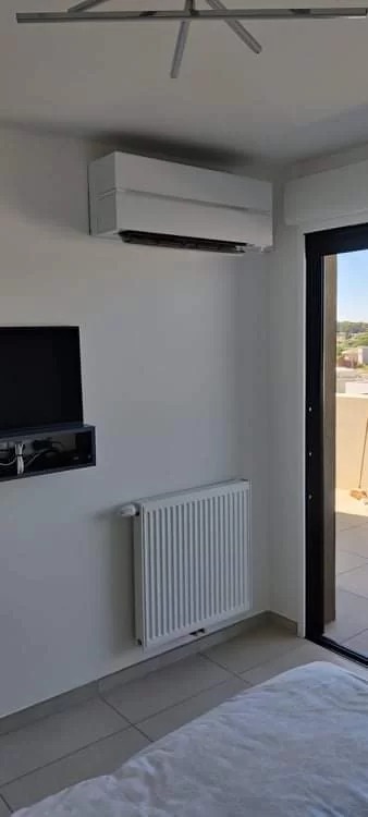 installation-dun-climatiseur-bi-split-Mitsubishi-10_10_11zon