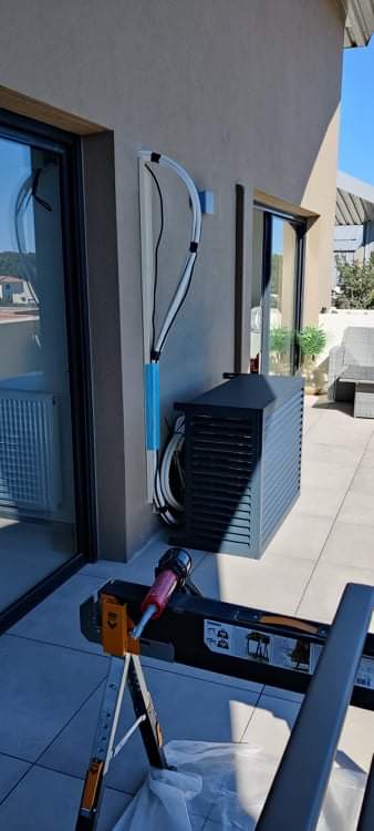 installation-dun-climatiseur-bi-split-Mitsubishi-23